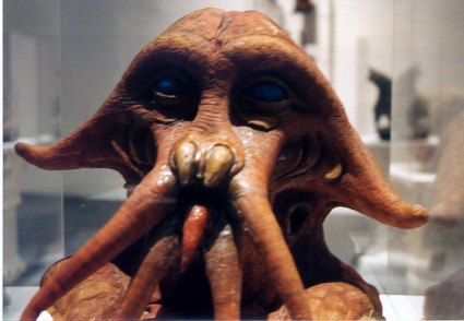 Art-of-Star-Wars-Exhibit-1995-Original-Prop-Blog-Squid-Head [x425]