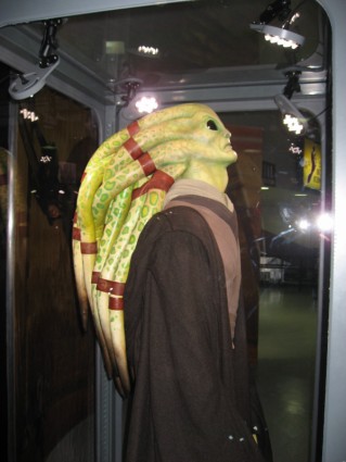 Original-Prop-Blog-Star-Wars-In-Concert-Costumes-Props-05 [x425]