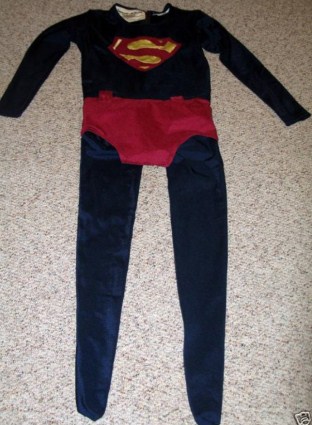 Superman-Costume-Startifacts-01 [x425]