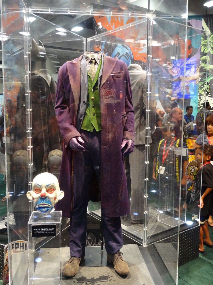 San Diego Comic Con 2011: Preview Night, Photos of Original TV & Movie ...