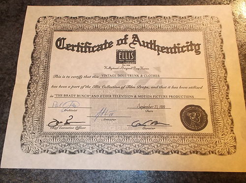 Ellis-Props-and-Graphics-Hollywood-TV-Movie-Prop-House-Certificate-of-Authenticity-COA-eBay-Startifacts-Example-01