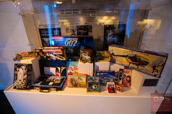 London-Film-Museum-Bond-in-Motion-James-Bond-007-Covent-Garden-Exhibit-2014-Official-Collection-Vehicles-Movie-Prop-Cars-004-RSJ