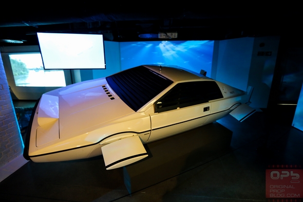 London-Film-Museum-Bond-in-Motion-James-Bond-007-Covent-Garden-Exhibit-2014-Official-Collection-Vehicles-Movie-Prop-Cars-004-RSJ
