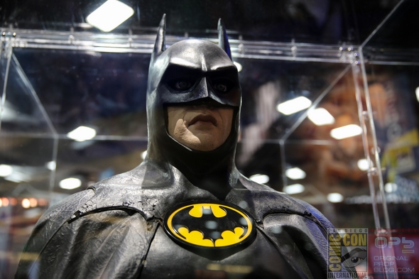 DC-Entertainment-DC-Comics-Batman-Movie-Costumes-Film-Props-Wardrobe-Comic-Con-San-Diego-001-RSJ