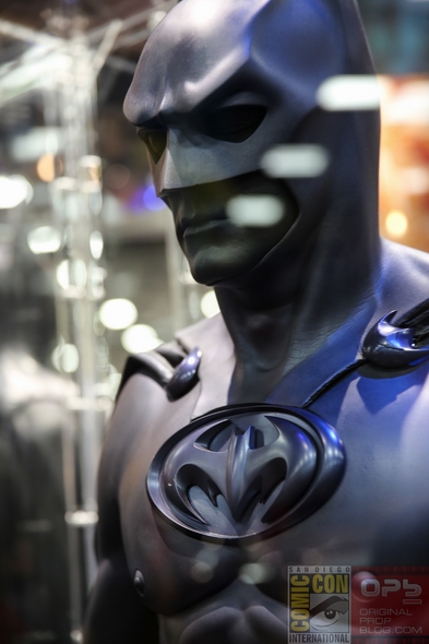 DC-Entertainment-DC-Comics-Batman-Movie-Costumes-Film-Props-Wardrobe-Comic-Con-San-Diego-001-RSJ