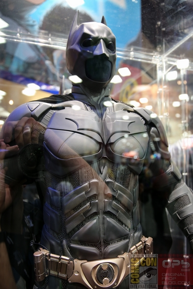 DC-Entertainment-DC-Comics-Batman-Movie-Costumes-Film-Props-Wardrobe-Comic-Con-San-Diego-001-RSJ