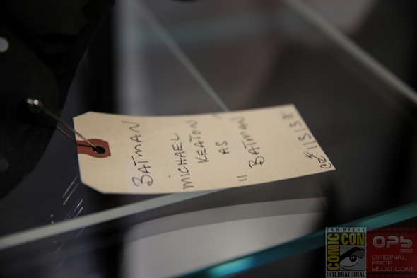 DC-Entertainment-DC-Comics-Batman-Movie-Costumes-Film-Props-Wardrobe-Comic-Con-San-Diego-001-RSJ