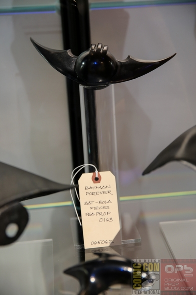 DC-Entertainment-DC-Comics-Batman-Movie-Costumes-Film-Props-Wardrobe-Comic-Con-San-Diego-001-RSJ