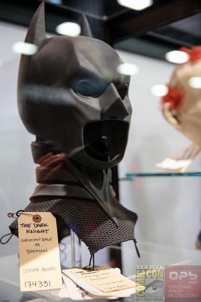 DC-Entertainment-DC-Comics-Batman-Movie-Costumes-Film-Props-Wardrobe-Comic-Con-San-Diego-001-RSJ