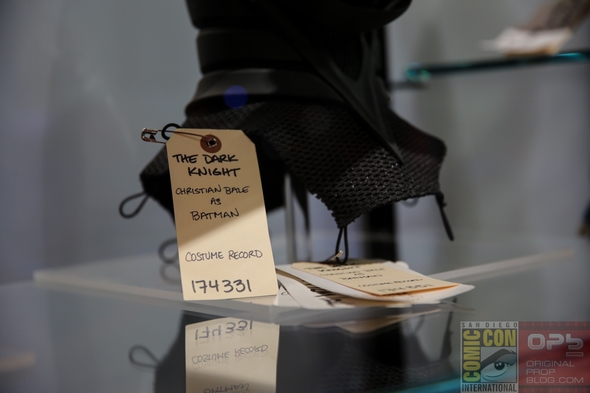 DC-Entertainment-DC-Comics-Batman-Movie-Costumes-Film-Props-Wardrobe-Comic-Con-San-Diego-001-RSJ