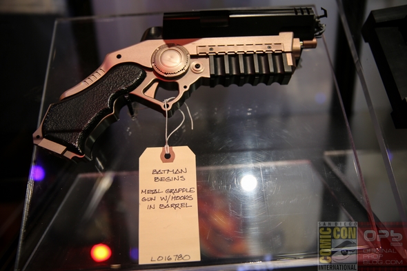 DC-Entertainment-DC-Comics-Batman-Movie-Costumes-Film-Props-Wardrobe-Comic-Con-San-Diego-001-RSJ