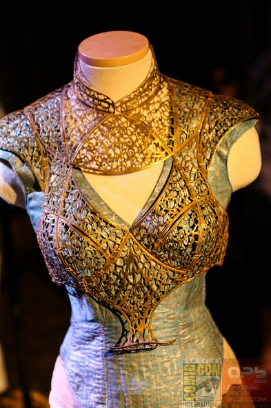 Game-Of-Thrones-Escape-The-Realm-San-Diego-Comic-Con-Exhibit-GOT-Costume-Wardrobe-SDCC-Photos-01-RSJ