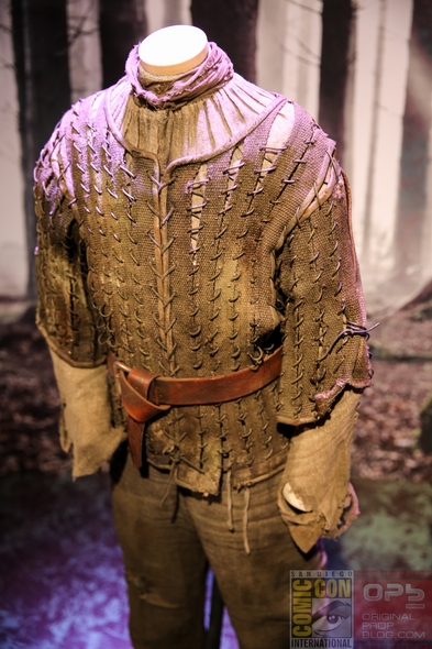 Game-Of-Thrones-Escape-The-Realm-San-Diego-Comic-Con-Exhibit-GOT-Costume-Wardrobe-SDCC-Photos-01-RSJ