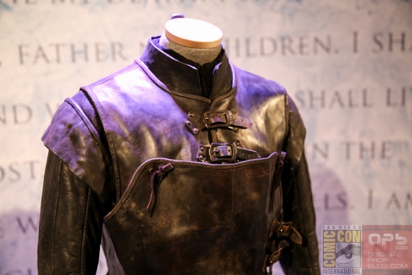 Game-Of-Thrones-Escape-The-Realm-San-Diego-Comic-Con-Exhibit-GOT-Costume-Wardrobe-SDCC-Photos-01-RSJ