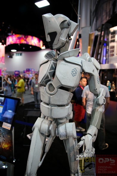 SDCC-San-Diego-Comic-Con-2014-Photos-Photography-Exhibit-Hall-Gaslamp-Convention-Center-Costumes-001-RSJ