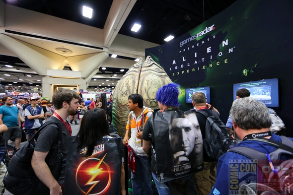 SDCC-San-Diego-Comic-Con-2014-Photos-Photography-Exhibit-Hall-Gaslamp-Convention-Center-Costumes-001-RSJ