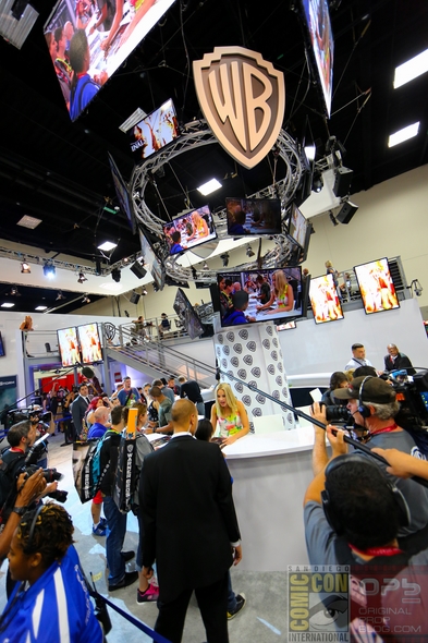 SDCC-San-Diego-Comic-Con-2014-Photos-Photography-Exhibit-Hall-Gaslamp-Convention-Center-Costumes-001-RSJ