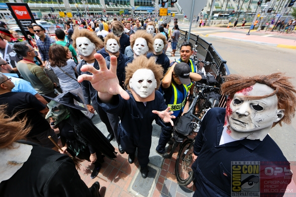 SDCC-San-Diego-Comic-Con-2014-Photos-Photography-Exhibit-Hall-Gaslamp-Convention-Center-Costumes-001-RSJ