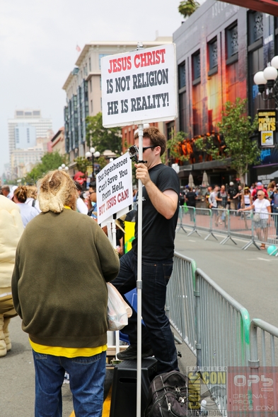 SDCC-San-Diego-Comic-Con-2014-Photos-Photography-Exhibit-Hall-Gaslamp-Convention-Center-Costumes-001-RSJ