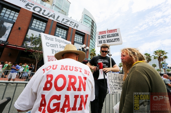 SDCC-San-Diego-Comic-Con-2014-Photos-Photography-Exhibit-Hall-Gaslamp-Convention-Center-Costumes-001-RSJ