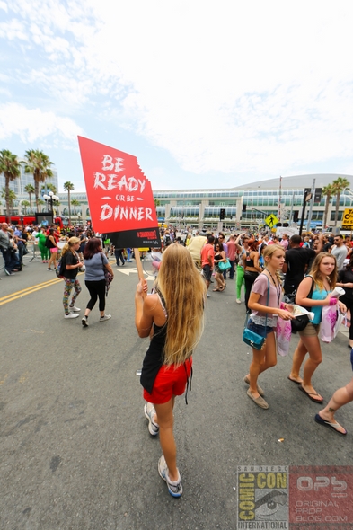 SDCC-San-Diego-Comic-Con-2014-Photos-Photography-Exhibit-Hall-Gaslamp-Convention-Center-Costumes-001-RSJ