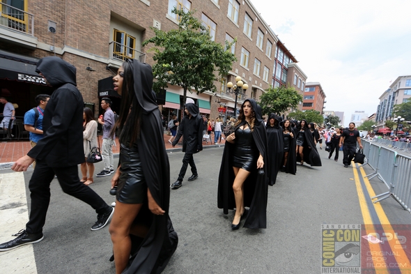 SDCC-San-Diego-Comic-Con-2014-Photos-Photography-Exhibit-Hall-Gaslamp-Convention-Center-Costumes-001-RSJ