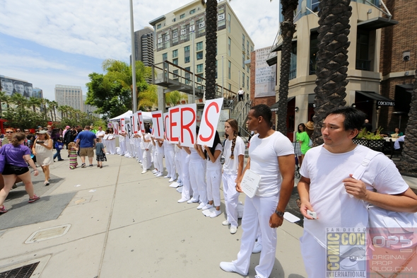 SDCC-San-Diego-Comic-Con-2014-Photos-Photography-Exhibit-Hall-Gaslamp-Convention-Center-Costumes-001-RSJ