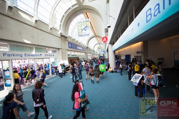 SDCC-San-Diego-Comic-Con-2014-Photos-Photography-Exhibit-Hall-Gaslamp-Convention-Center-Costumes-101-RSJ