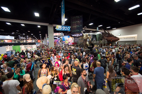 SDCC-San-Diego-Comic-Con-2014-Photos-Photography-Exhibit-Hall-Gaslamp-Convention-Center-Costumes-101-RSJ