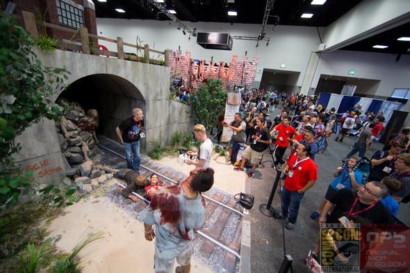 SDCC-San-Diego-Comic-Con-2014-Photos-Photography-Exhibit-Hall-Gaslamp-Convention-Center-Costumes-101-RSJ