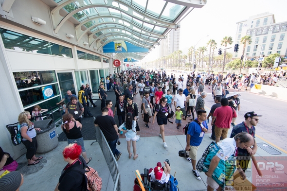 SDCC-San-Diego-Comic-Con-2014-Photos-Photography-Exhibit-Hall-Gaslamp-Convention-Center-Costumes-101-RSJ