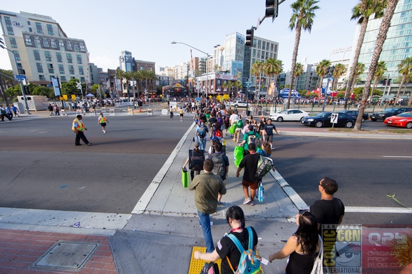 SDCC-San-Diego-Comic-Con-2014-Photos-Photography-Exhibit-Hall-Gaslamp-Convention-Center-Costumes-101-RSJ