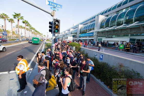 SDCC-San-Diego-Comic-Con-2014-Photos-Photography-Exhibit-Hall-Gaslamp-Convention-Center-Costumes-101-RSJ