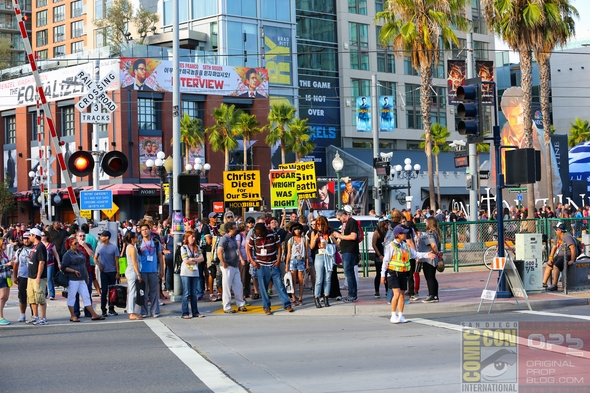 SDCC-San-Diego-Comic-Con-2014-Photos-Photography-Exhibit-Hall-Gaslamp-Convention-Center-Costumes-101-RSJ