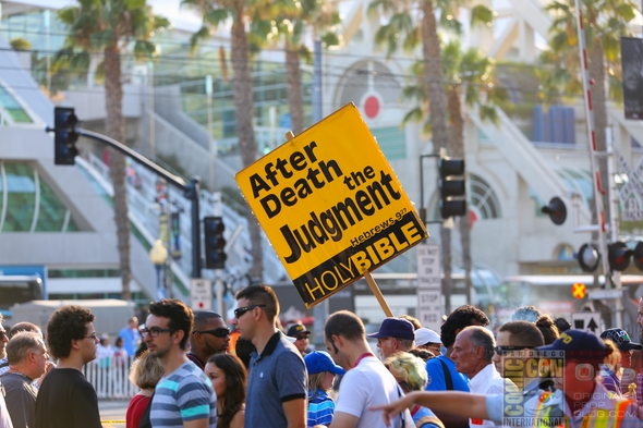 SDCC-San-Diego-Comic-Con-2014-Photos-Photography-Exhibit-Hall-Gaslamp-Convention-Center-Costumes-101-RSJ