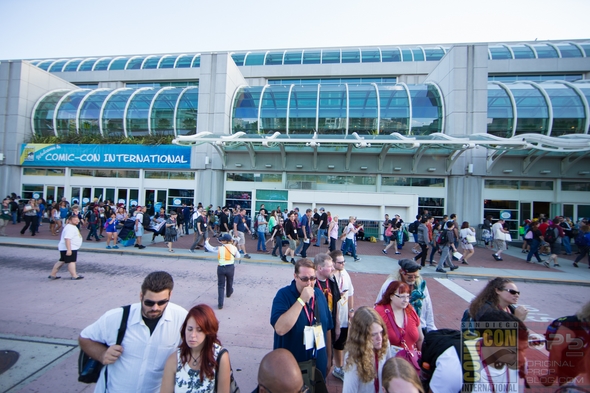 SDCC-San-Diego-Comic-Con-2014-Photos-Photography-Exhibit-Hall-Gaslamp-Convention-Center-Costumes-101-RSJ