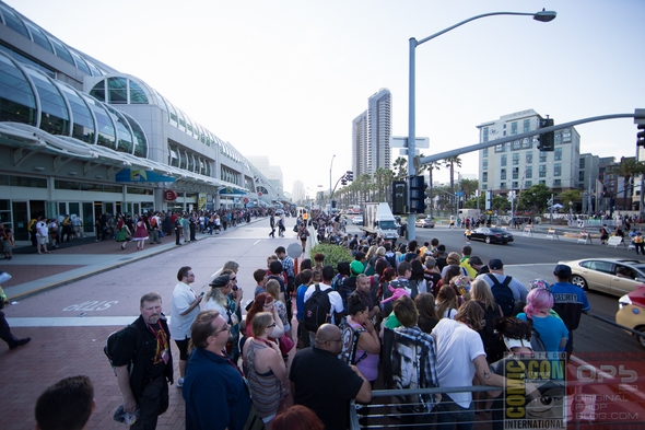 SDCC-San-Diego-Comic-Con-2014-Photos-Photography-Exhibit-Hall-Gaslamp-Convention-Center-Costumes-101-RSJ