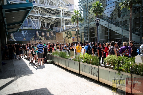 SDCC-San-Diego-Comic-Con-2014-Photos-Photography-Exhibit-Hall-Gaslamp-Convention-Center-Costumes-101-RSJ