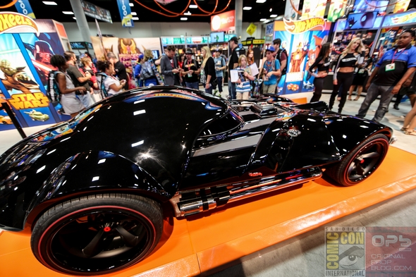 SDCC-San-Diego-Comic-Con-Intl-2014-Preview-Night-Wednesday-Photos-Photography-001-RSJ