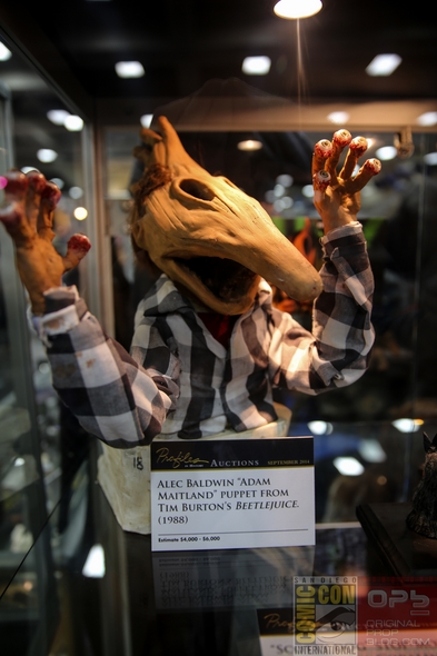 San-Diego-Comic-Con-2014-Profiles-In-History-TV-Movie-Prop-Costume-Exhibit-Auction-Preview-Photos-01-RSJ