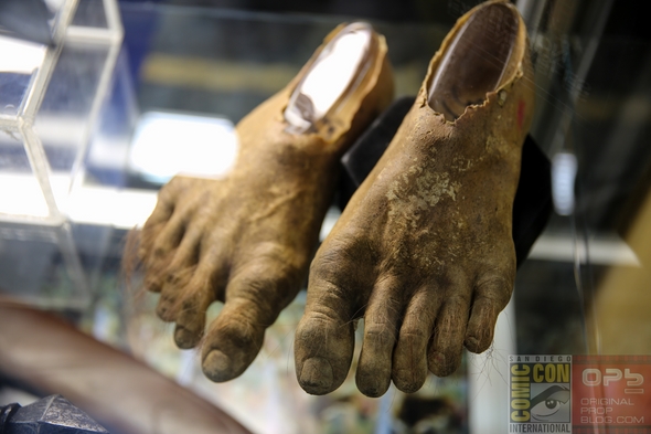 San-Diego-Comic-Con-2014-Profiles-In-History-TV-Movie-Prop-Costume-Exhibit-Auction-Preview-Photos-01-RSJ