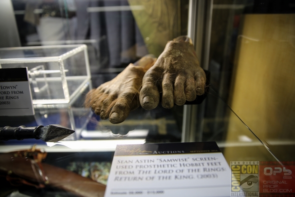 San-Diego-Comic-Con-2014-Profiles-In-History-TV-Movie-Prop-Costume-Exhibit-Auction-Preview-Photos-01-RSJ