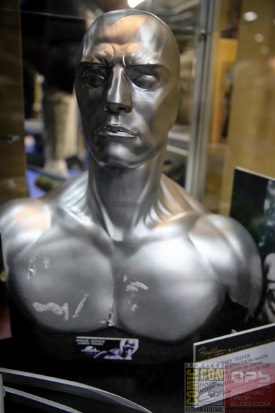 San-Diego-Comic-Con-2014-Profiles-In-History-TV-Movie-Prop-Costume-Exhibit-Auction-Preview-Photos-01-RSJ