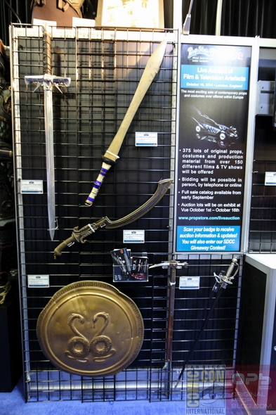 San-Diego-Comic-Con-2014-Prop-Store-London-TV-Movie-Prop-Costume-Exhibit-Auction-Preview-Photos-001-RSJ