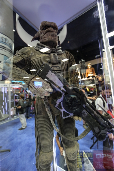 San-Diego-Comic-Con-2014-Prop-Store-London-TV-Movie-Prop-Costume-Exhibit-Auction-Preview-Photos-001-RSJ