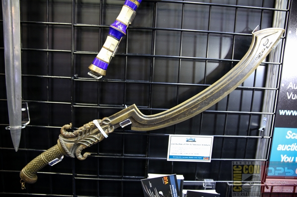 San-Diego-Comic-Con-2014-Prop-Store-London-TV-Movie-Prop-Costume-Exhibit-Auction-Preview-Photos-001-RSJ