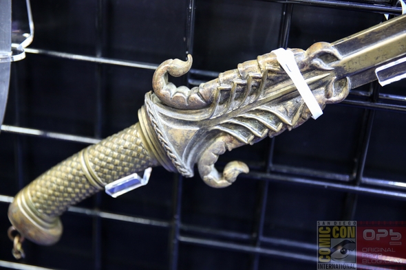 San-Diego-Comic-Con-2014-Prop-Store-London-TV-Movie-Prop-Costume-Exhibit-Auction-Preview-Photos-001-RSJ