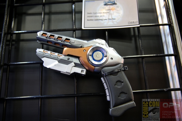 San-Diego-Comic-Con-2014-Prop-Store-London-TV-Movie-Prop-Costume-Exhibit-Auction-Preview-Photos-001-RSJ