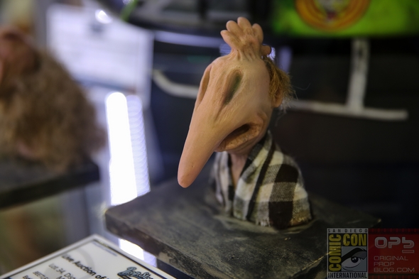 San-Diego-Comic-Con-2014-Prop-Store-London-TV-Movie-Prop-Costume-Exhibit-Auction-Preview-Photos-001-RSJ