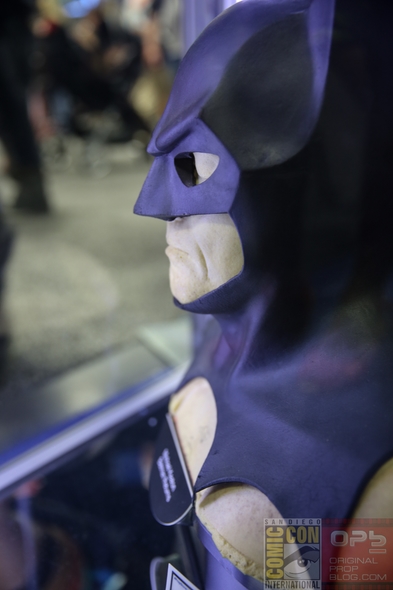 San-Diego-Comic-Con-2014-Prop-Store-London-TV-Movie-Prop-Costume-Exhibit-Auction-Preview-Photos-001-RSJ